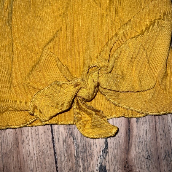 mustard color top - Picture 2 of 3